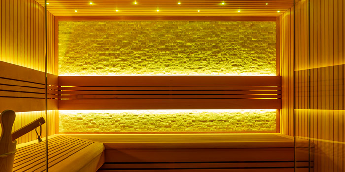 Dettaglio del legno Hemlock utilizzato nella sauna finlandese